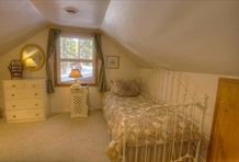 RedAwning Pickett Avenue Holiday home